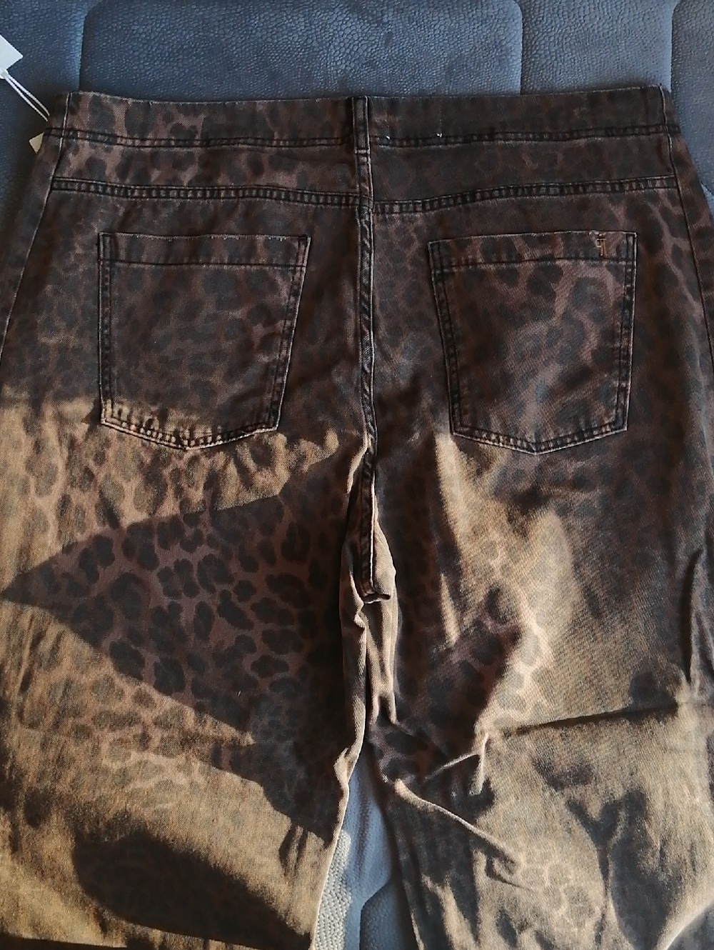 Anthropologie The Adi Brown Leopard Mid-Rise Wide-leg Flare Jeans by Pilcro S18W - Picture 8 of 13